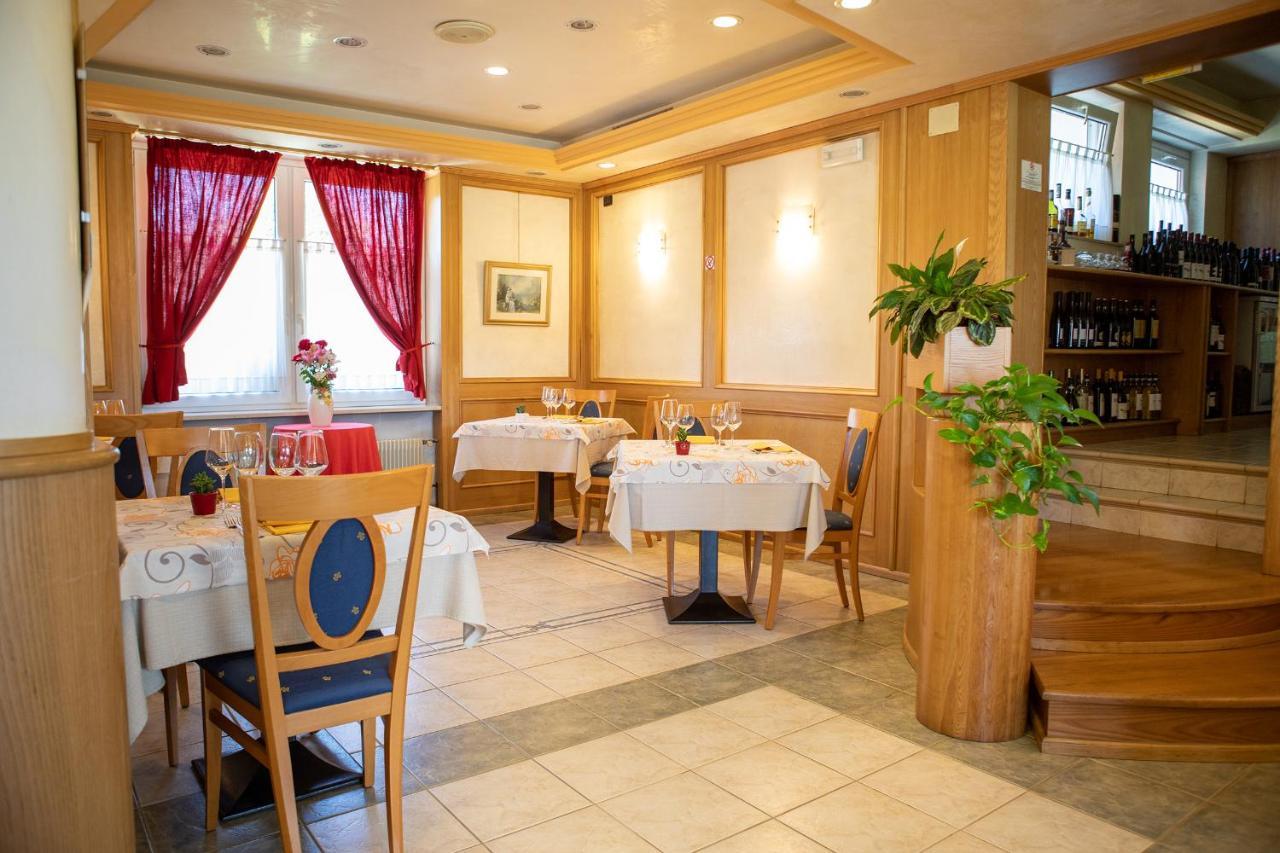 Hotel Ristorante Sagittario Feltre Eksteriør billede