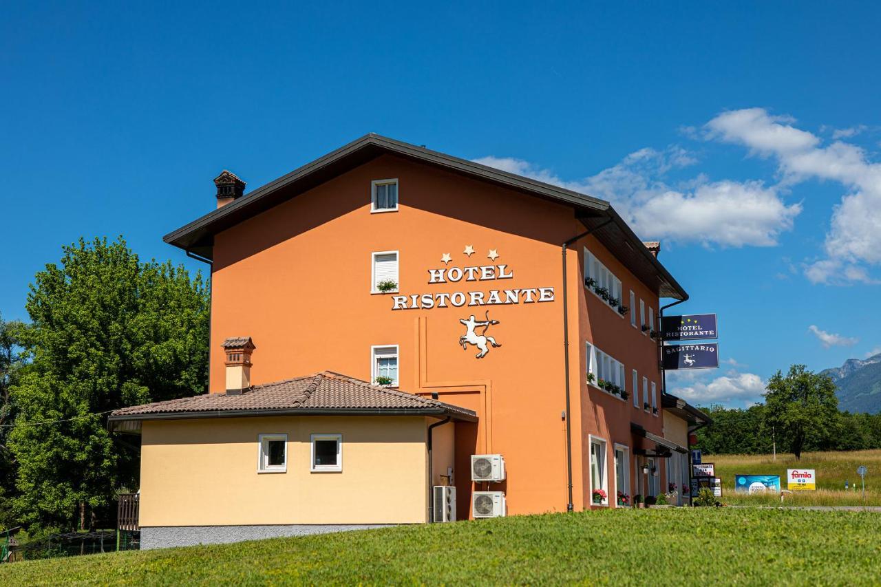 Hotel Ristorante Sagittario Feltre Eksteriør billede