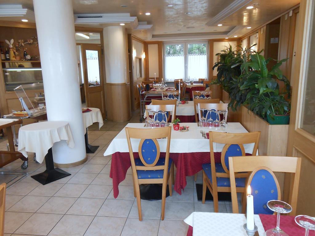 Hotel Ristorante Sagittario Feltre Eksteriør billede