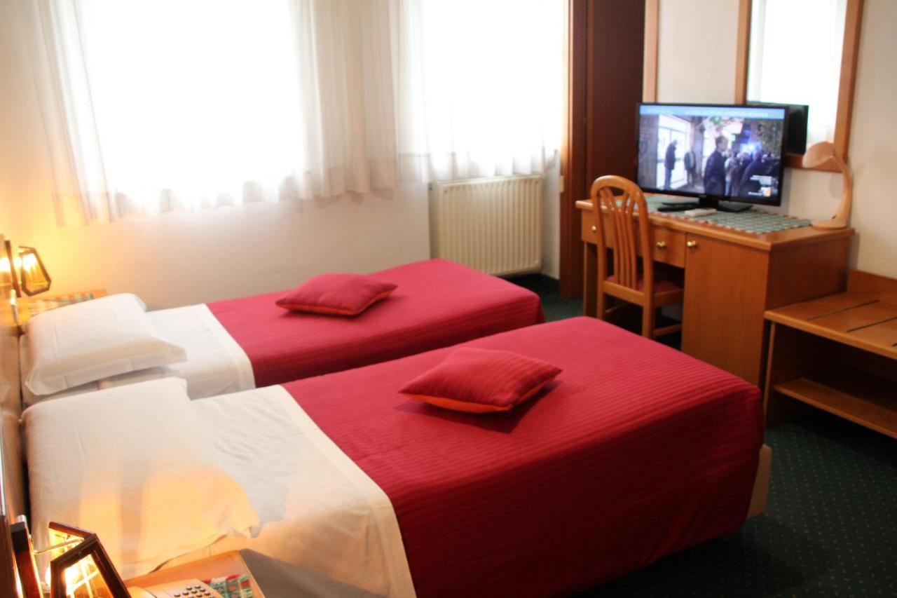 Hotel Ristorante Sagittario Feltre Eksteriør billede
